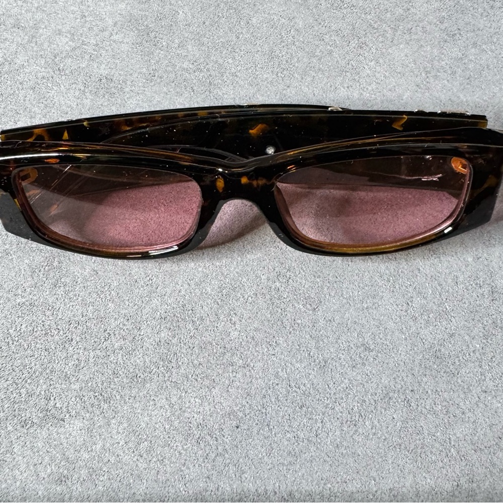 Tortoise Shell Sunglasses with Pink Lenses